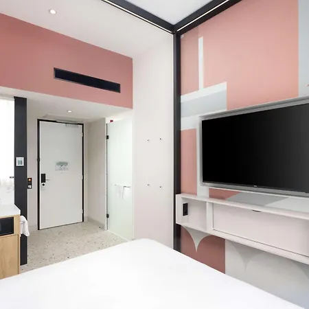 Motto By Hilton Rotterdam City Centre 4* Rotterdam