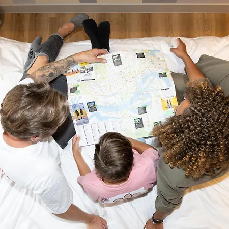 Отель Motto By Hilton Blaak