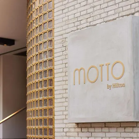 Motto By Hilton Blaak Отель Роттердам