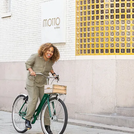 Отель Motto By Hilton Blaak 4*