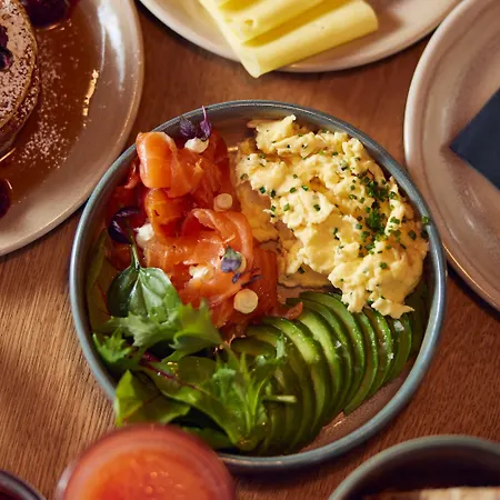 Hotel Motto By Hilton Blaak Rotterdam