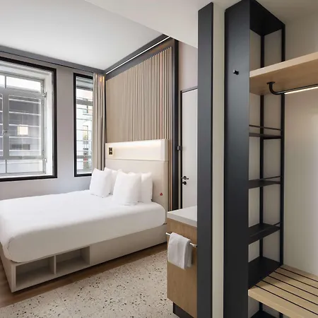 Motto By Hilton Blaak Отель 4*