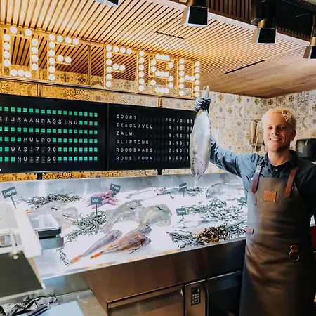 Motto By Hilton Blaak 4*