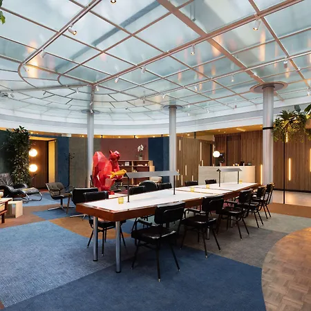 Motto By Hilton Blaak Hotel