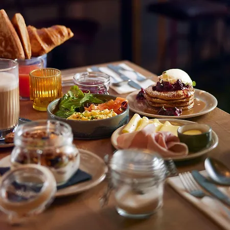 Hotel Motto By Hilton Blaak 4*