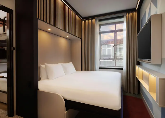 Motto By Hilton Blaak 4*