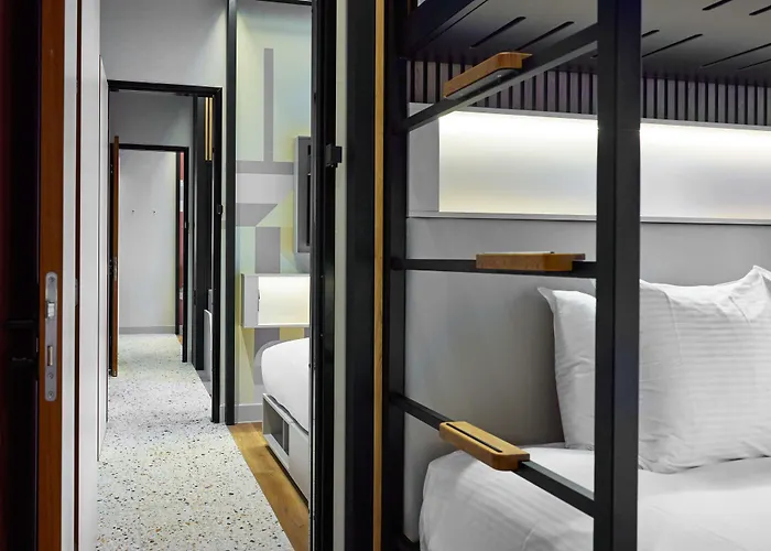 Motto By Hilton Blaak Hotel